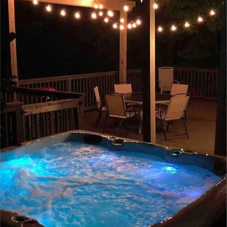 Driftwood Cottage With Hot Tub On Lake Cumberland Russell Springs Экстерьер фото